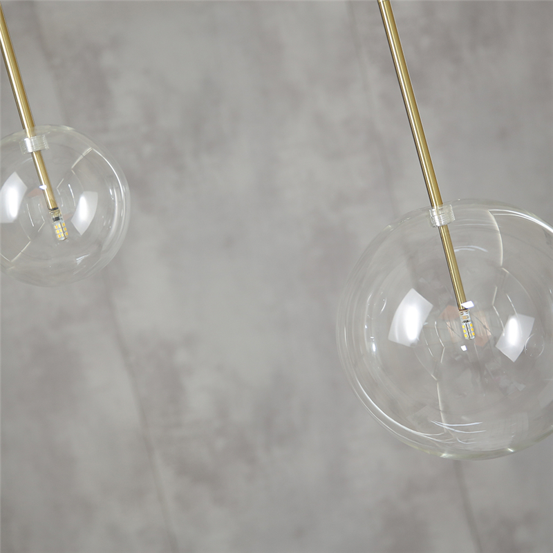 地球儀の形をした透明なガラスの吊り下げ式ランプ,クロームカラ - Hanging Moon Lamp のレビューと価格