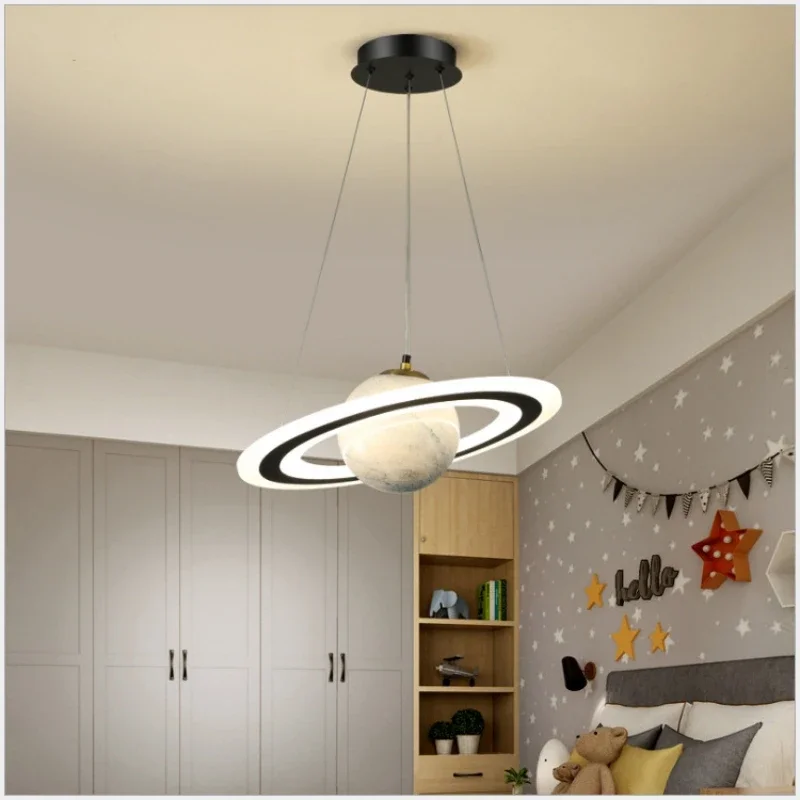 新しい子供用プラネットシャンデリア男の子の部屋リビングアクリ - Hanging Moon Lamp のレビューと価格